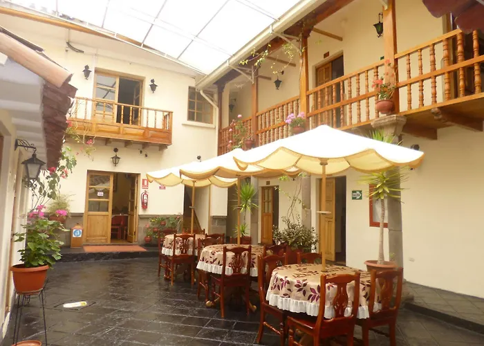 Midori Hotel 3*
