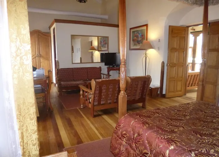 Midori Hotel 3*